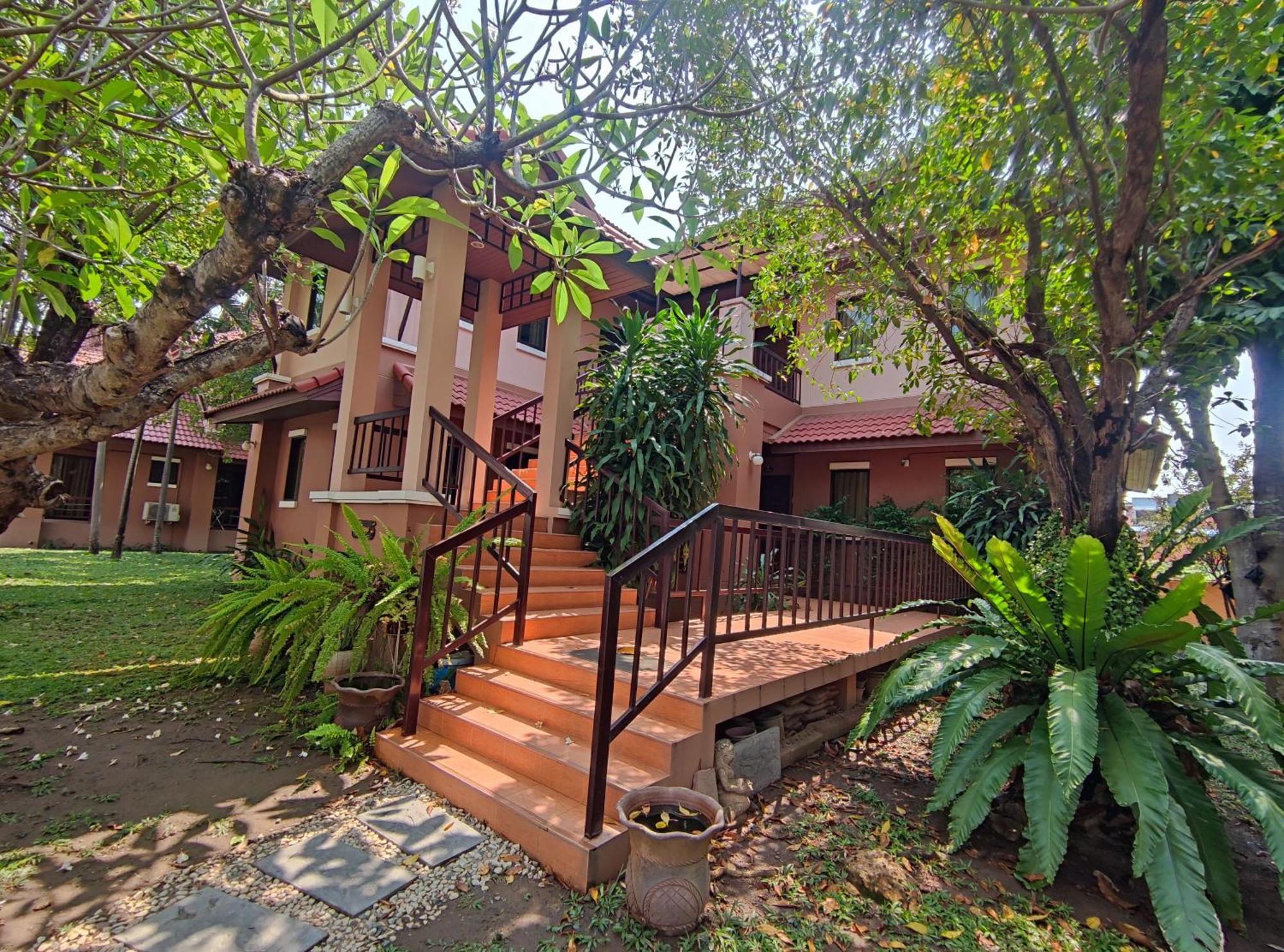 Areena Resort And Hotel Uttaradit Exterior foto